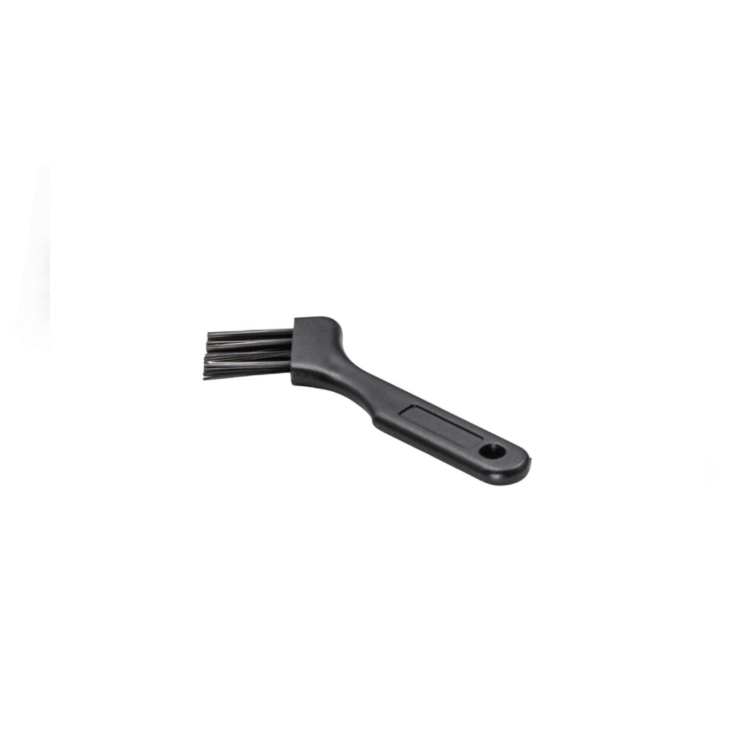 Blade brush
